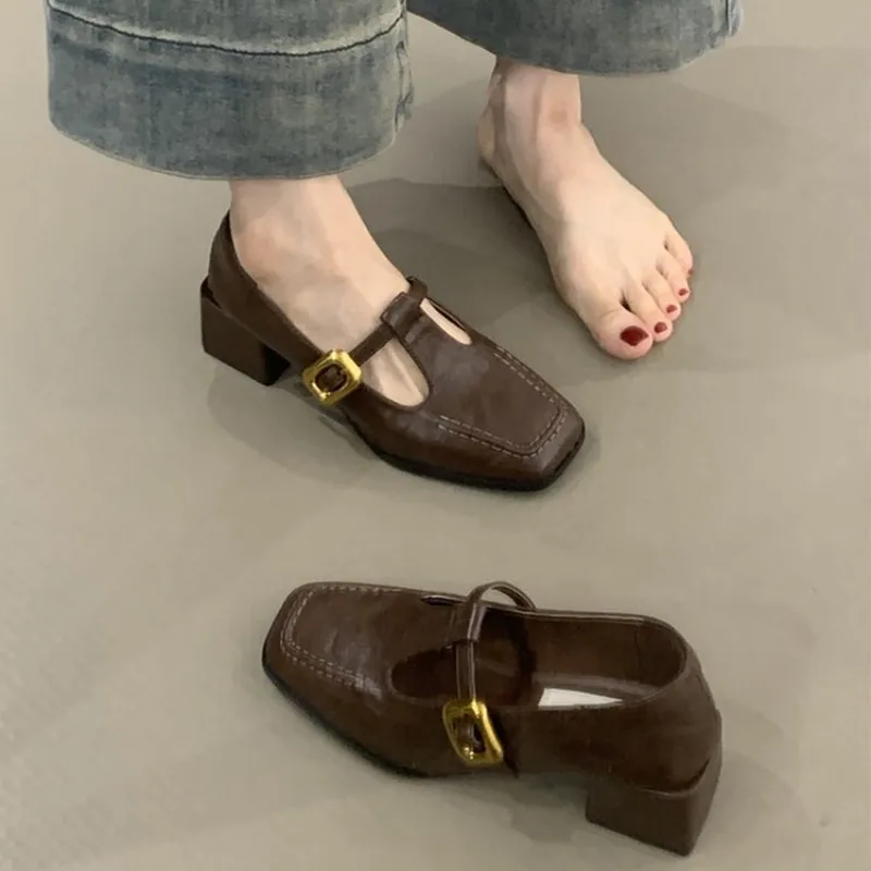 รองเท้าแมรี่เจนหัวเหลี่ยมสายรั - Womens Heels บทวิจารณ์และราคา