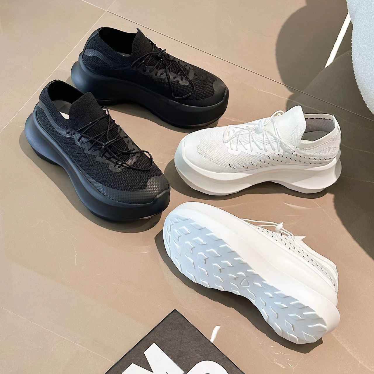 รองเท้าผ้าใบตาข่ายพื้นหนาสำหรั - Womens Heels บทวิจารณ์และราคา